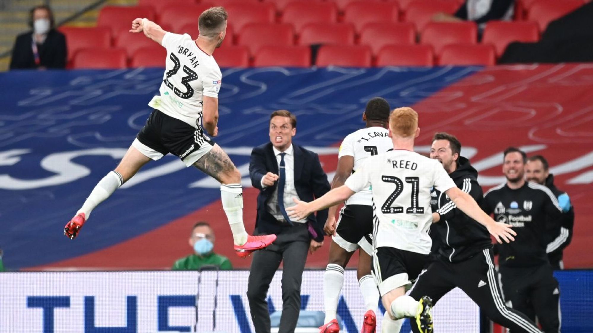 了鲜明的对 了鲜明的对